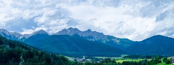 Montañas Dolomita Los Alpes Con Nubes Niebla Paisaje — Foto de Stock