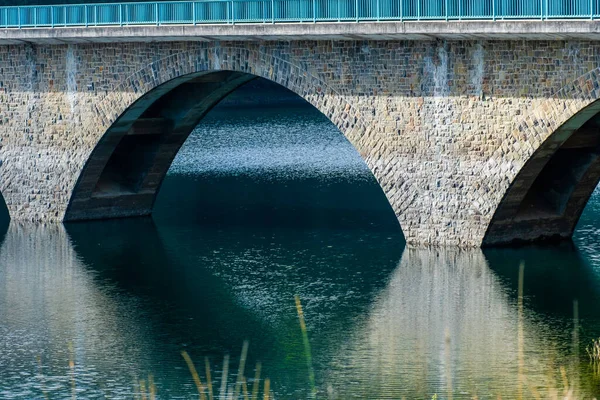 Brücke Über Den Fluss Transportation Traffic Connecting Küsten — Stockfoto