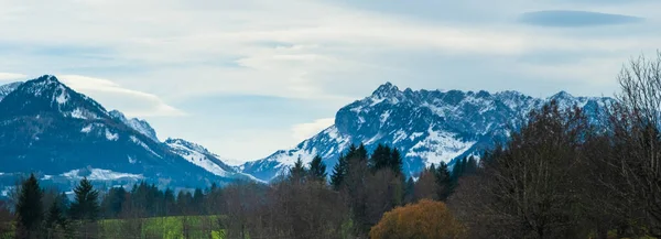 Alpes Austríacos Prados Verdes Cabañas Alpinas Montañas —  Fotos de Stock