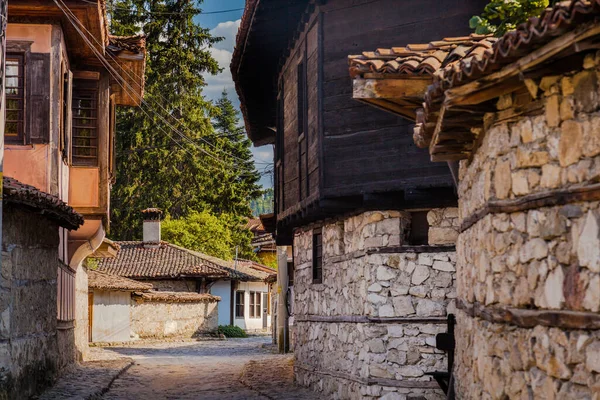 Ruas Paralelepípedos Com Casas Antigas Cidade Histórica Koprivshtitsa Bulgária — Fotografia de Stock