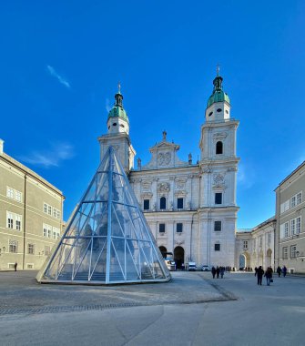Avusturya, Salzburg eski kenti- sokaklar, dükkanlar ve binalar