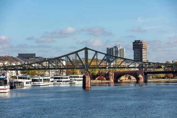 Frankfurt Con Río Rhein Puentes Maravillosos — Foto de Stock