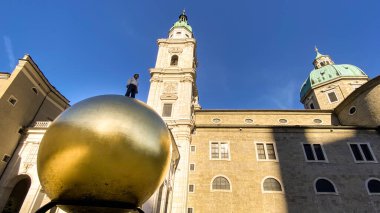 Avusturya, Salzburg eski kenti- sokaklar, dükkanlar ve binalar