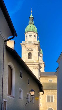 Avusturya, Salzburg eski kenti- sokaklar, dükkanlar ve binalar