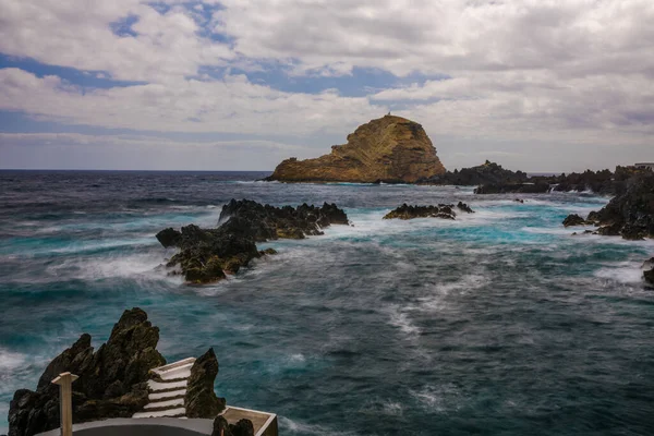 Természetes Medencék Fekete Vulkanikus Kőzettel Atlanti Óceánon Porto Moniz Madeira — Stock Fotó