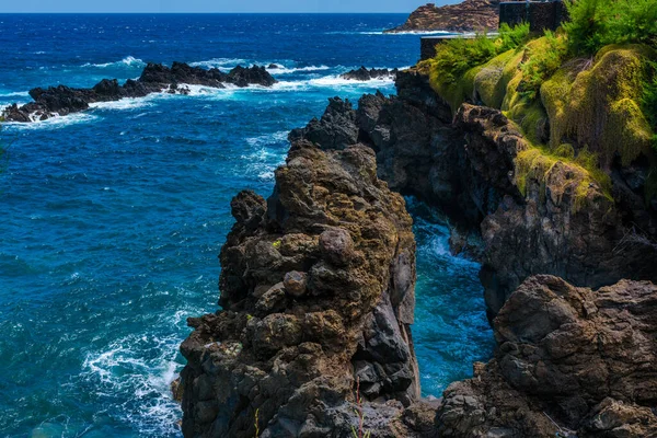 Piscinas Naturais Com Rocha Vulcânica Preta Oceano Atlântico Porto Moniz — Fotografia de Stock