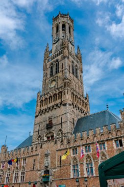 Bruges, Belçika 'da tarihi evleri ve ünlü kanalı olan bir su kasabası.