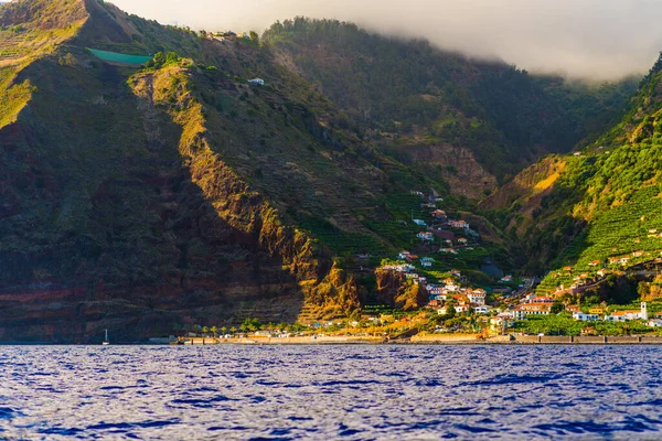 Vackert Bergslandskap Och Madeiras Havskust Portugal — Stockfoto