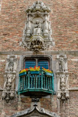 Bruges, Belçika 'da tarihi evleri ve ünlü kanalı olan bir su kasabası.