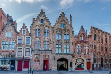 Bruges, Belçika 'da tarihi evleri ve ünlü kanalı olan bir su kasabası.