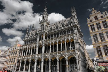 Brüksel Belediye Binası ile Büyük Yer (Grote Markt)