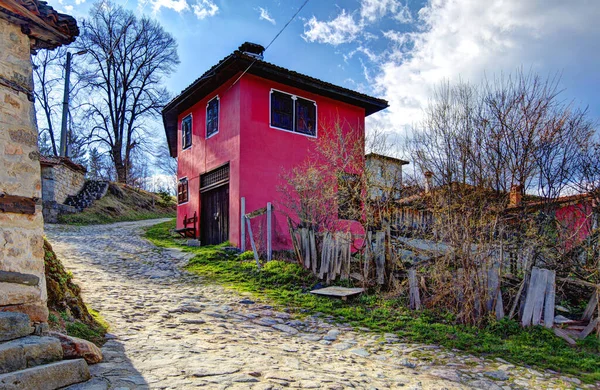 Calles Adoquinadas Con Casas Época Histórica Ciudad Koprivshtitsa Bulgaria — Foto de Stock