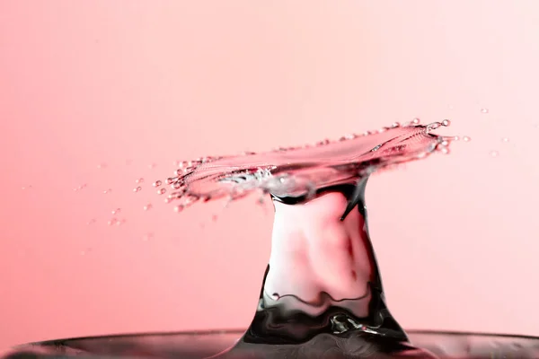 Gota Agua Con Ondulaciones Superficie Del Agua —  Fotos de Stock