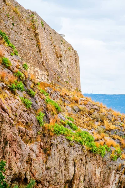 Atina Akropolü 'ndeki Antik Tapınak Parthenon, cephe