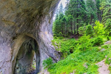 Bulgaristan 'daki Harika Köprüler, Rodop Dağları, doğal olaylar