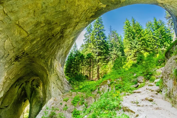 Bulgaristan 'daki Harika Köprüler, Rodop Dağları, doğal olaylar