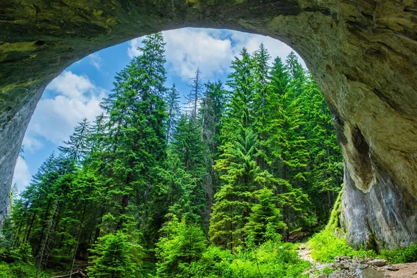 Bulgaristan 'daki Harika Köprüler, Rodop Dağları, doğal olaylar