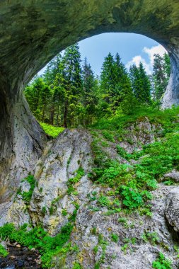 Bulgaristan 'daki Harika Köprüler, Rodop Dağları, doğal olaylar