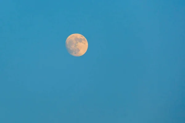 Brilhando Super Lua Cheia Céu Azul Escuro — Fotografia de Stock