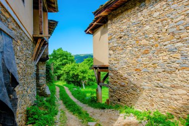 Kovaçevitsa dağ köyü, Eski geleneksel Bulgar evi, antik mimari