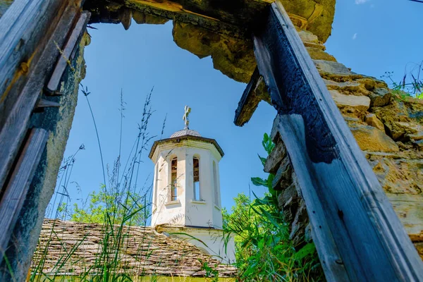 ブルガリアのロードープ山脈のレシュテン村 — ストック写真