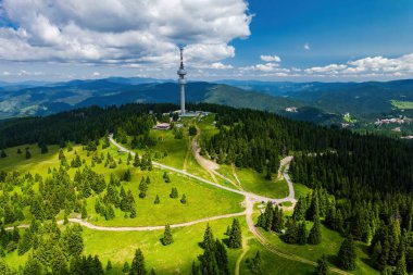 Pamporovo 'daki Snejanka TV kulesi, Rodop dağları, Bulgaristan