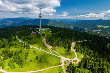 Pamporovo 'daki Snejanka TV kulesi, Rodop dağları, Bulgaristan
