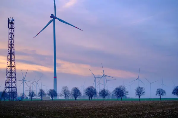 Yenilenebilir elektrik üreten yel değirmenleri, rüzgar türbini