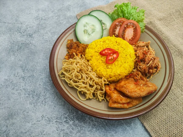 Nasi Kuning Indonesian Traditional Food Yellow Rice Served Noodle Shredded — Stock Photo, Image