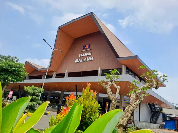 Vista Frontal Del Nuevo Edificio Estación Malang Estación Tren Más —  Fotos de Stock