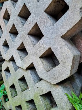 Çimen eko kaldırımı ya da beton kaldırım bloğunun yakın görüntüsü. Desen ve doku arkaplanı