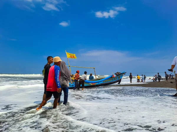 Ambiente Depok Beach Yogyakarta Unas Vacaciones Con Multitud Turistas Locales —  Fotos de Stock