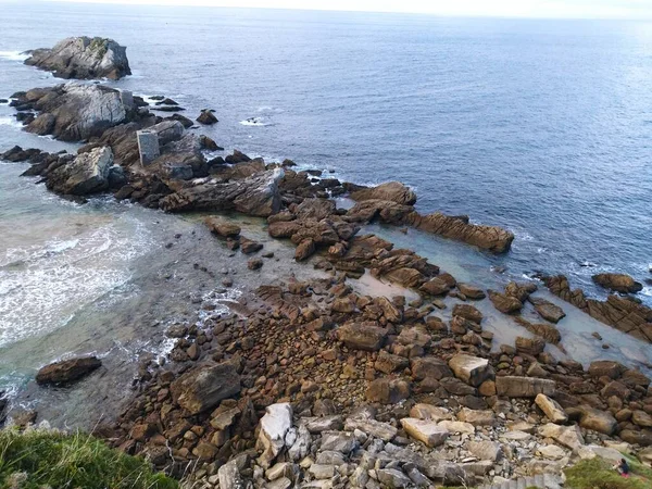 Rocas Formando Unas Minis Islas Entre Mar — Stock Fotó