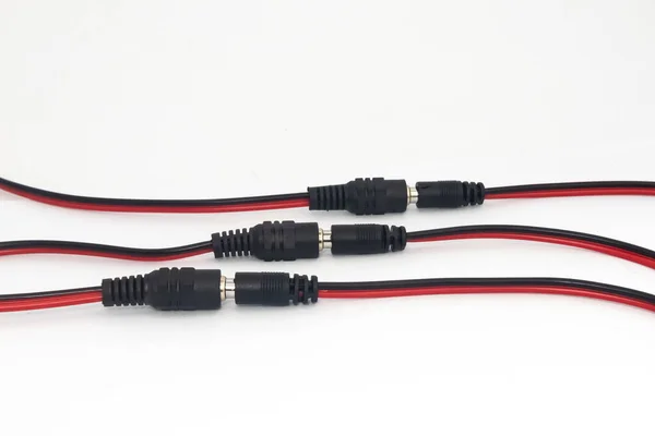 電子愛好家のためのDiy電子部品として使用される3つの相互接続12V Dcコネクタ この部品は電圧源から電圧を接続するために使用されます Diyパーツ — ストック写真