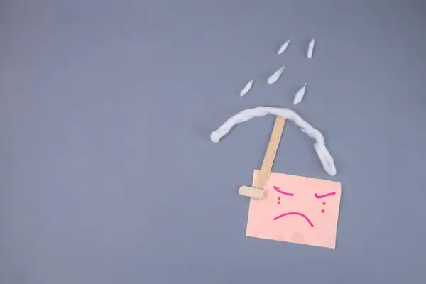 Иллюстрация Плачущего Выражения Зонтиком Дождливый День — стоковое фото