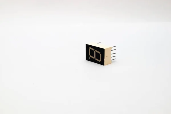 7 segment modülün uyku pozisyonuyla ön manzara. Bu port DIY materyalleri için elektronik hobisi tarafından kullanılır.