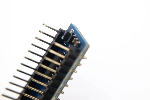 PCB devresine yerleştirilmiş bir kapasitörü seçerek odakla. Bu kısım amatörler için DIY elektroniği için kullanılır..