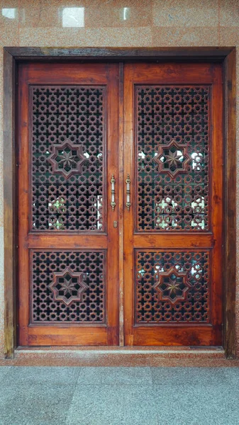 Bulukumba March 2022 Beautiful Wooden Door Pattern Ornament Middle Eastern — Stock Photo, Image
