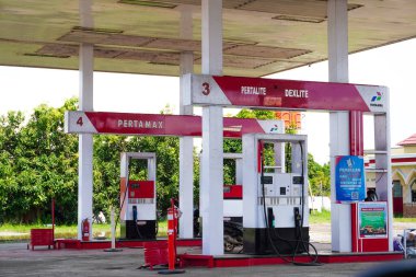 Barru, November 11, 2022: Pertamina gas stations are closed and empty without gasoline for fuel