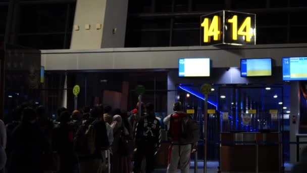 Cengkareng Dezember 2022 Hochbetrieb Boarding Gate Des Flughafens Cengkareng Lange — Stockvideo
