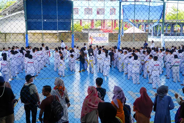 Föräldrar Tittar Deras Barns Tae Kwon Examen Makassar Den December — Stockfoto