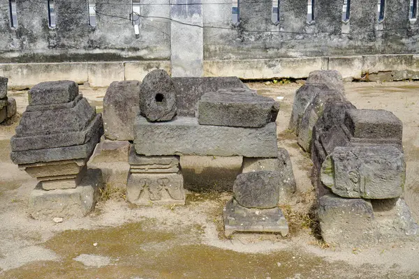 Tapınak Bölgesi 'ndeki Antik Taş Harabeleri