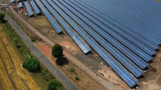 Panel Słoneczny Elektrownia Odnawialna Energia Elektryczna Ekologiczna Energia Zrównoważona Antena — Wideo stockowe