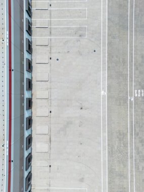 Ambarlı depo binasının hava aracı görüntüsü