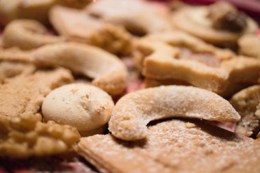 Pudra şekerli Noel kurabiyeleri