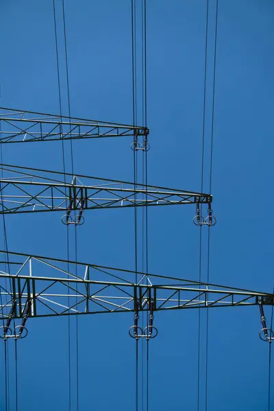 Электрический Столб Фоне Голубого Неба — стоковое фото