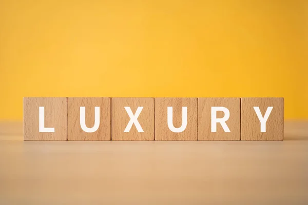 Holzblöcke Mit Konzepttext Luxus — Stockfoto