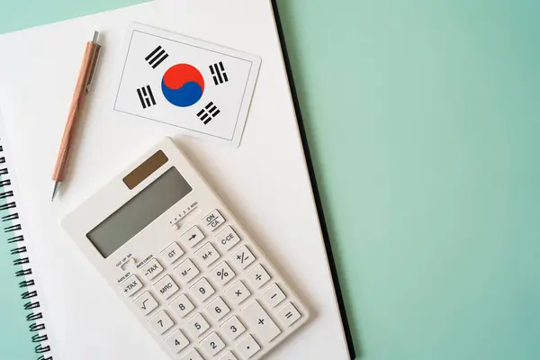 Korejská Vlajka Kalkulačka Pero Notebook Stole Stock Fotografie
