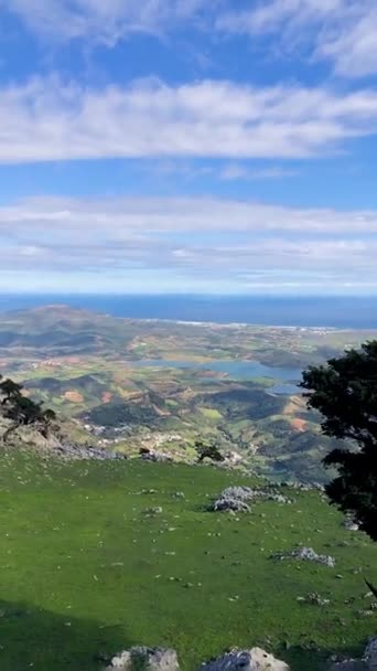 Footage Captures Magnificent Panorama Landscapes Dizzying Heights Footage Shows Towering — Stock Video