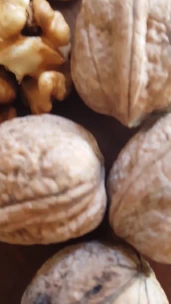 Красивый Вид Очищенных Орехов Скорлупы Кадры Запечатлевают Природную Красоту Питательных — стоковое видео